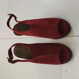 VERY VOLATILE Burgandy Red Suede Leather Peeptoe Bootie Wooden Heel 9 M NEW